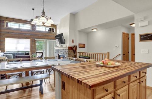 Rendezvous House | Rendezvous - Majestic Views|Hike|Bike|Ski