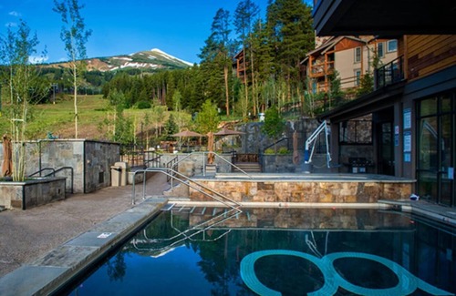 Peak 8 Apartment | Resort w/Outdoor Pools-Hot-tub-Spa @Peak 8