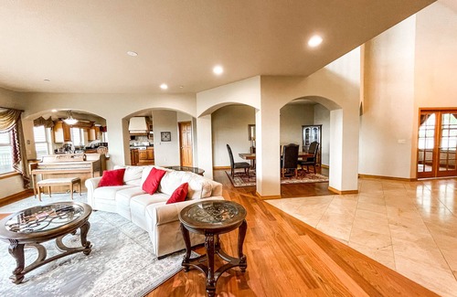 Southwest Colorado Springs House | ✺Retreat on Cheyenne Mountain✺Views/3 MSTR suites