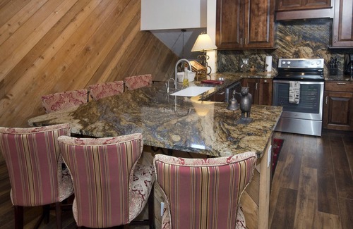 Avon House | Ridgepoint Townhome 202 | 3BR + loft Modern Mountain Getaway