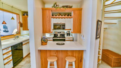Frisco House | River Glen 203B