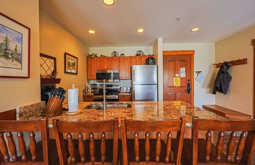 River Run Condo | River Run Village Walk To Gondola Pool Hot Tubs Restaurants and Shops DELUXE