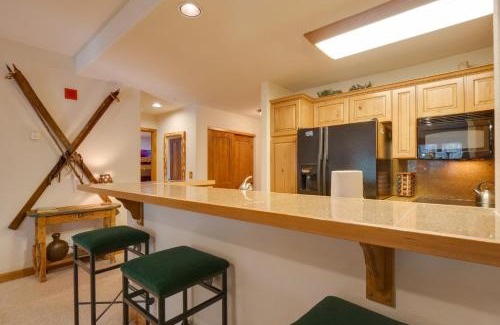 Four O'Clock Apartment | Riverbend Lodge 105 by Great Western Lodging
