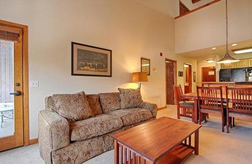 Four O'Clock Apartment | Riverbend Lodge 216 by Great Western Lodging