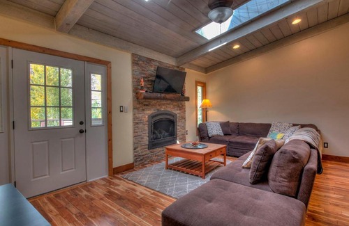 Intermountain House | Robins Nest