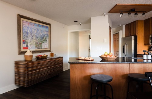 Peak 9 House | Rocker by AvantStay | Gorgeous Ski-In Ski-Out Cabin in Heart of Breck