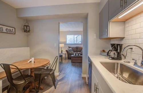 Colorado Springs Condo | Romantic Getaway Base of Mountains Parks & Trails