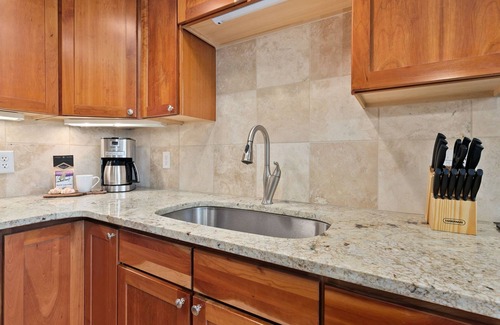 River Rock Condo | Royal Perch | Chic Old Town Loft w/King Suite
