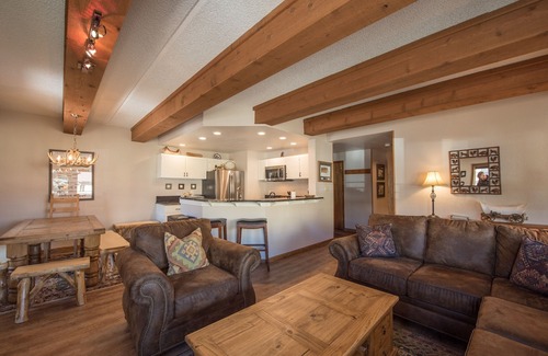 Crested Butte Condo | Rustic-Contemporary 3Br With Great Views! by RedAwning