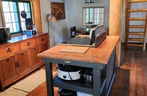 Pine Cabin | Rustic Historic Cabin in Pine, 45min from Denver