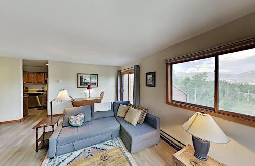 Wildernest House | Ryan Culch Condo 6701