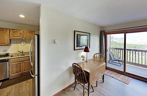 Wildernest House | Ryan Culch Condo 6701