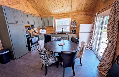 Pitkin Cabin | Sasquatch Lodge - Your perfect adventure basecamp in a historic mining town.