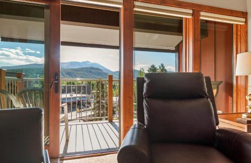 Historic District Apartment | Sawmill Creek Condo 403 by Great Western Lodging