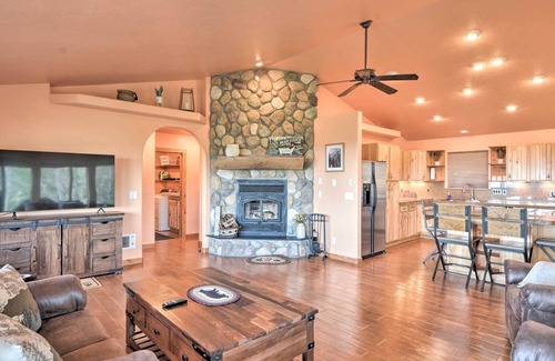 Warm Springs Cabin | Scenic Cabin w/ Hot Tub ~ 30 Mi to Breckenridge!