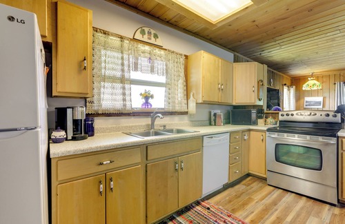 Glenwood Springs Cabin | Scenic Mount Sopris View: Historic Alpine Cabin!