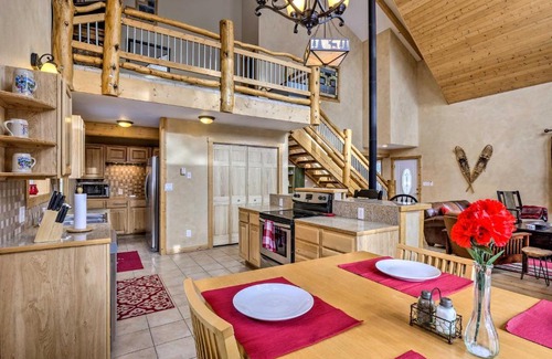 Valley of the Sun House | Scenic Mountain Cabin on 4 Wooded Acres and Hot Tub!