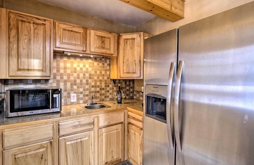 Valley of the Sun House | Scenic Mountain Cabin on 4 Wooded Acres and Hot Tub!
