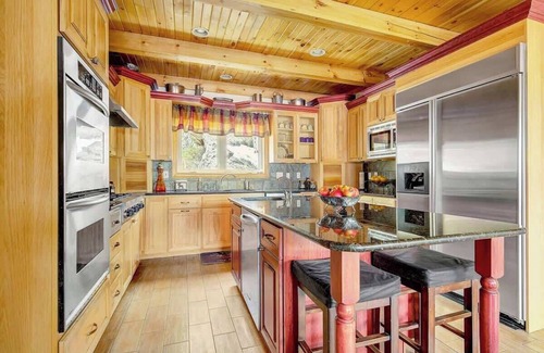 Morrison House | Secluded and Spacious Mountain Getaway - 30-Day