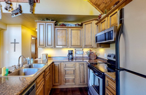 Cripple Creek House | Secluded Mountain Escape W/Full Kitchen, free WiFi, & More