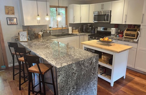Glenwood Springs House | Serene 4-bedroom house with WiFi just outside Glenwood Springs
