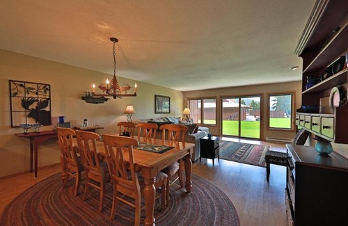 Grand Lake Apartment | Shadow Mountain Yacht Club #2 Condo