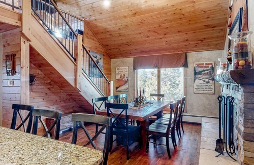 Grand Lake House | Six Moose Lodge
