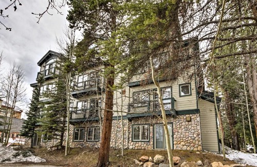 Four O'Clock Apartment | Ski-In Antlers Lodge Condo Less Than 1 Mi to Main St Breck