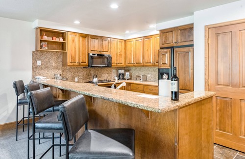 Steamboat Springs Condo | Ski-in/out condo with W/D, gas fireplace, pool, hot tub, & free WiFi