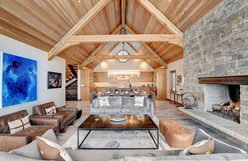 Winter Park House | Ski In Out Luxury Chalet 275 I Private Hot Tub I Amazing Views I Best Price I Discounted Attractions