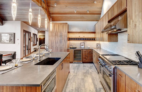 Winter Park House | Ski In Out Luxury Chalet 275 I Private Hot Tub I Amazing Views I Best Price I Discounted Attractions