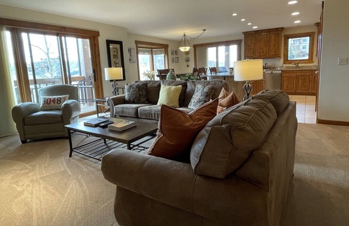 Steamboat Springs Condo | Ski In/Out with Unforgettable Views-Hot Tub-Garage-Grill-Deck-W/D in Unit-Fireplace-Updated/Quiet