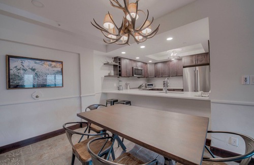 Peak 9 Condo | Ski-in/Ski-Out Penthouse Steps from Main Street