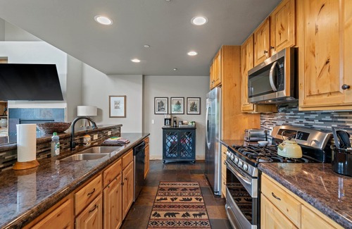 Purgatory House | Ski-In Ski-out, Ping Pong, Foosball, Pet Friendly!