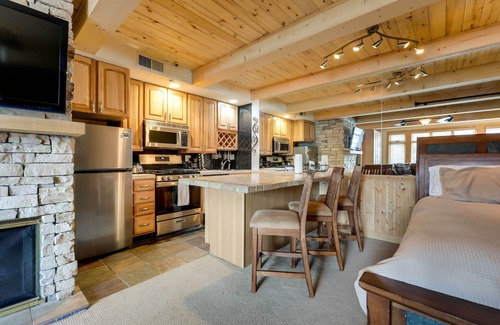 Snowmass Village Apartment | Ski-In/Ski-Out Studio in Aspen Snowmass Ski Resort