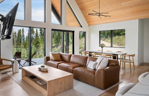 Winter Park Highlands Ski Chalet | Sky House chalet