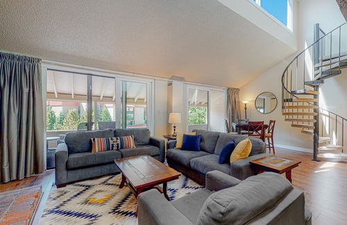 Copper Mountain Village Condo | Snow Bridge Square 206 in Copper Mountain