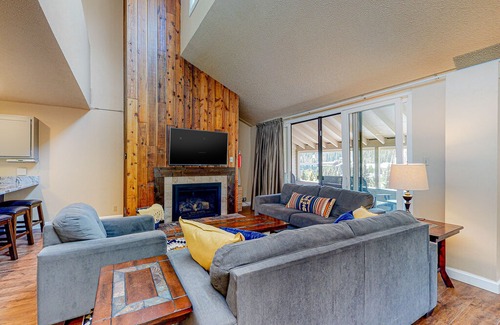 Copper Mountain Village Condo | Snow Bridge Square 206 in Copper Mountain