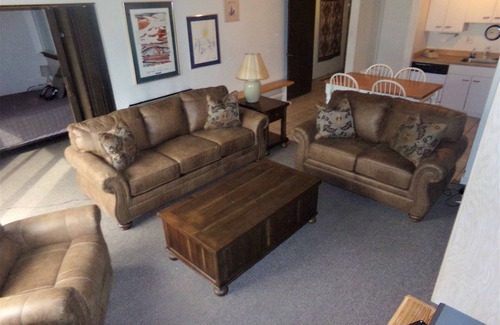East Village at Copper Condo | Snowflake Lodge conveniently located ski in/out sleep 6 Close to Restaurants