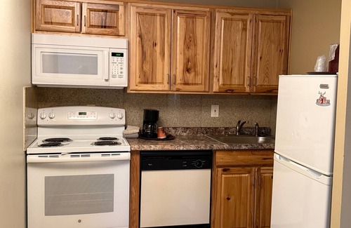 Frisco Hotel | Snowshoe Motel