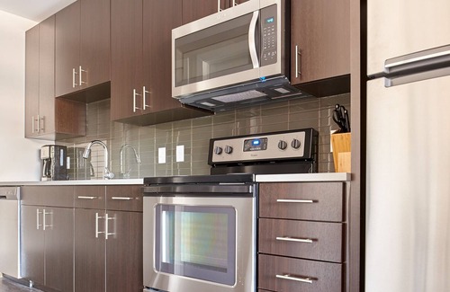 University Park Apartment | Sonder at University Park | Studio Apartment w/ Balcony