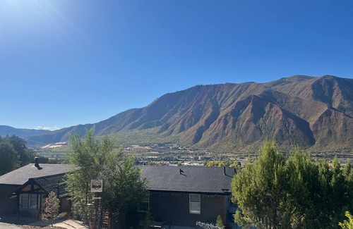 Glenwood Springs House | Spacious 5-bedroom house with an incredible view in Glenwood Springs
