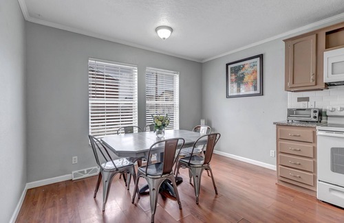 Berkley House | Spacious 5BR | Near Downtown Denver | Family & Pet-Friendly!