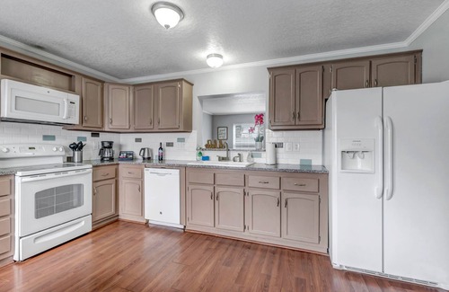 Berkley House | Spacious 5BR | Near Downtown Denver | Family & Pet-Friendly!