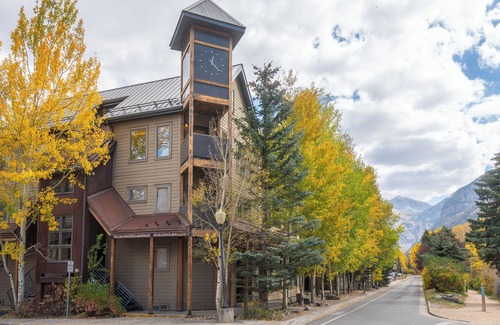 Telluride Condo | Spacious Condo in Telluride-Beautiful West Views!