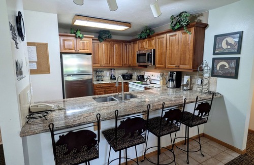Avon Condo | Spacious Condo w/FREE WiFi, Parking, Heated Pool, Hot Tubs, Skier Shuttle,