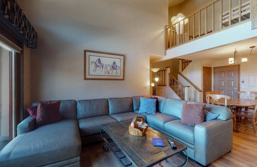 Mountain House Condo | Spacious condo with great location, pool, hot tub, & sauna
