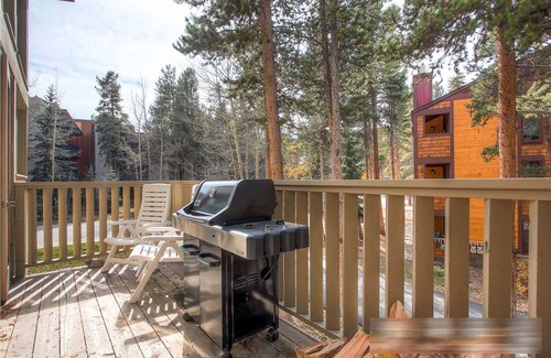 Warrior's Mark House | Spacious Corner Townhouse Within Walking Distance of Peak 9