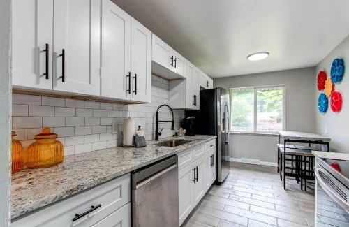 Littleton House | Spacious family home in Littleton with fenced yard