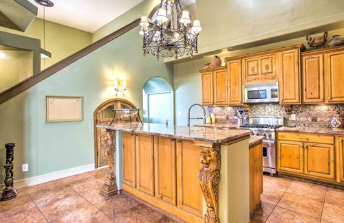 Redlands House | Spacious Grand Junction Home w/Mountain View